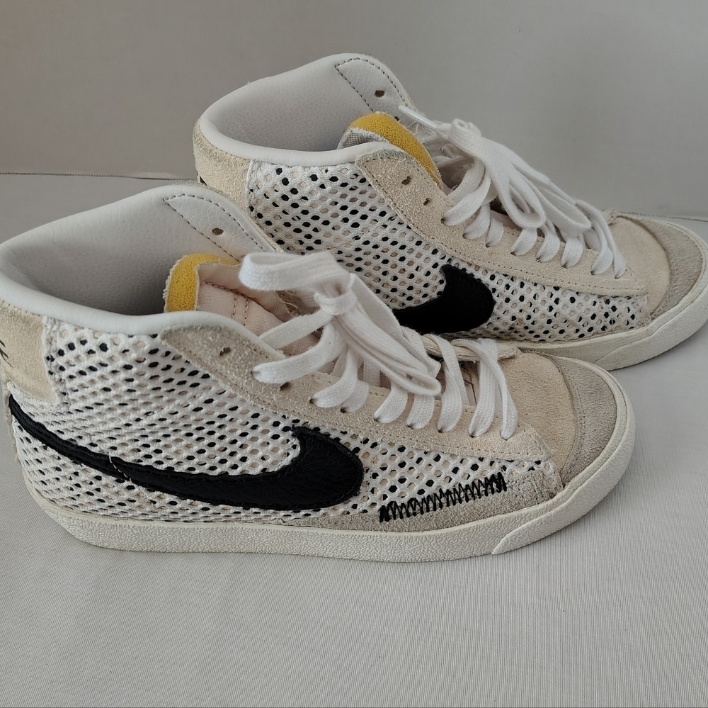 Nike Blazer Mid '77 High-Top Sneakers with Black Swoosh Size 4.5Y